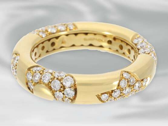 Ring: hochwertiger Gelbgoldring mit sehr dekorativem Brillantbesatz, ca. 1,32ct, 18K Gold - photo 2