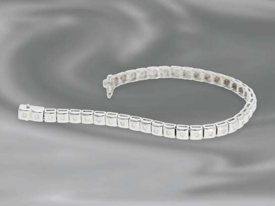 Armband: ausgefallenes, modern gearbeitetes Brillant/Tennisarmband aus 18K Weißgold, Brillanten von 1ct, ungetragen - фото 2