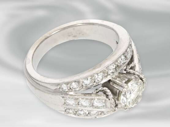 Ring: hochkarätiger vintage Brillantring, insgesamt ca. 2ct, 18K Weißgold - Foto 2