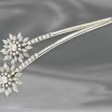 Brosche/Nadel: hochfeine und sehr dekorative antike Blütenbrosche im Van Cleef Stil, mit reichhaltigem Brillant-/Diamantbesatz, ca. 5ct - photo 3