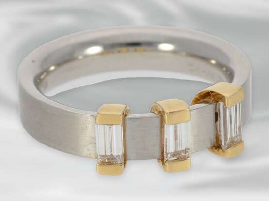 Ring: moderner Designerring aus Platin, hochfeiner Diamantbesatz von 0,74ct, neuwertig und ungetragen, NP lt. Etikett über 8000,-€ - photo 3