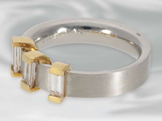 Ring: moderner Designerring aus Platin, hochfeiner Diamantbesatz von 0,74ct, neuwertig und ungetragen, NP lt. Etikett über 8000,-€ - Foto 4