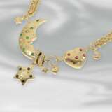 Kette/Collier: ungewöhnliches Collier mit Halbmond-, Herz- und Sternen-Motiven, besetzt mit Rubinen, Smaragden und Brillanten, 18K Gold - Foto 1