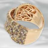 Ring: geschmackvoller und dekorativ gestalteter, moderner Designer-Goldschmiedering mit zahlreichen fancy Brillanten, insgesamt 4,36ct - photo 4