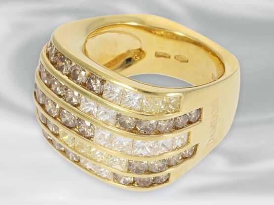 Ring: hochwertiger und äußerst massiver Designer-Cocktailring mit Brillanten/Diamanten, signiert Damiani - Foto 1