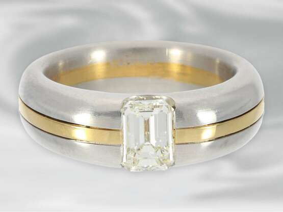 Ring: äußerst hochwertiger und massiv gefertigter Platinring mit Diamantbesatz, ca. 0,85ct, NP ca. 8000,-€ - Foto 3