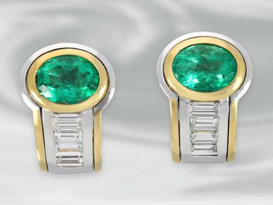 Ohrschmuck: exklusive Ohrclips mit äußerst wertvollen Smaragden und feinen Diamanten, ca. 3,4ct, ehemals sehr teurer Markenschmuck von Pauly - фото 2