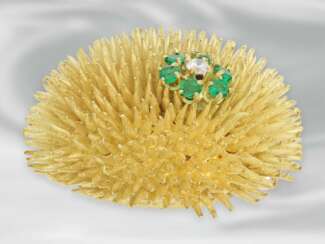 Brosche: außergewöhnliche vintage Gelbgold-Brosche "Seeigel" - "Sea Urchin" von Tiffany & Co., besetzt mit Smaragden und Brillanten, große schwere Ausführung, 18K Gold, ca. 2. Hälfte 20. Jahrhundert