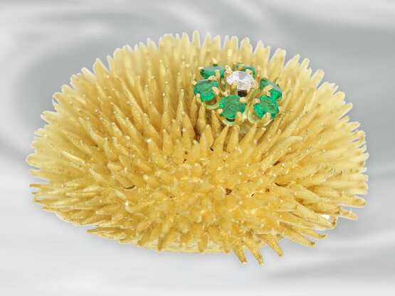 Brosche: außergewöhnliche vintage Gelbgold-Brosche "Seeigel" - "Sea Urchin" von Tiffany & Co., besetzt mit Smaragden und Brillanten, große schwere Ausführung, 18K Gold, ca. 2. Hälfte 20. Jahrhundert - фото 5