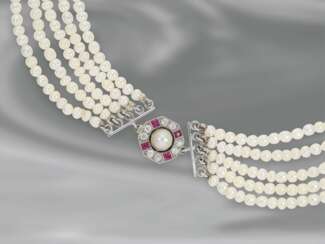 Kette/Collier: mehrreihige, äußerst seltene Collierkette mit wertvollen Orientperlen und hochwertiger Rubin/Diamant-Schließe, antike Handarbeit