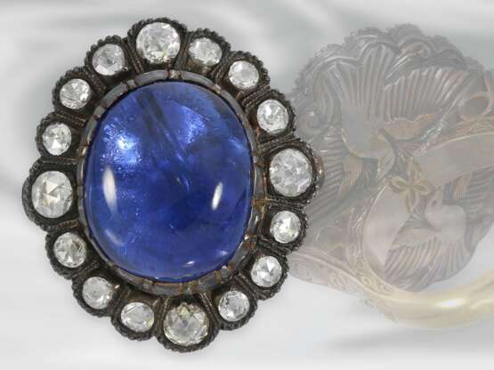 Ring: einzigartiger antiker Saphirring mit sehr wertvollem Burma-Saphir von ca. 26ct, unbehandelt, SSEF Zertifikat, 18K Gold, Silber - photo 1