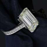 Ring: hochfeiner, ungetragener Weißgoldring, großer Emerald-Cut Diamant von sehr hoher Qualität und ca. 8ct - Foto 1