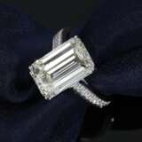 Ring: hochfeiner, ungetragener Weißgoldring, großer Emerald-Cut Diamant von sehr hoher Qualität und ca. 8ct - Foto 2