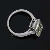 Ring: hochfeiner, ungetragener Weißgoldring, großer Emerald-Cut Diamant von sehr hoher Qualität und ca. 8ct - фото 3