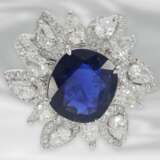 Ring: extrem hochwertiger vintage Diamant/Blütenring mit äußerst seltenem und sehr wertvollen Burma-Saphir, insgesamt 6,9ct - photo 2
