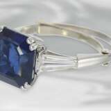 Ring: bedeutender Platinring mit Diamanten und äußerst wertvollem und seltenen Burma-Saphir, ca. 4,5ct, Markenschmuck von René Kern - photo 3