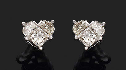 Paar feine Diamant-Herzohrringe - photo 1