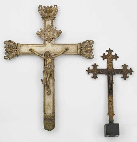 Zwei Kruzifixe - Foto 1