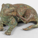 Kleine Bronze-Figur eines Tempelhundes - photo 1