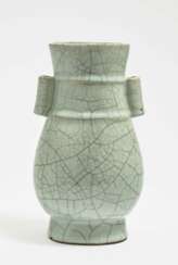 Ge-Type Hu-Form Vase
