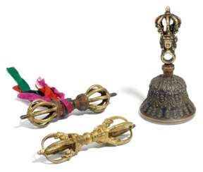 Gantha-Glocke und zwei vajra