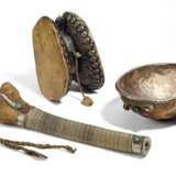 Kapala-Schale, Damaru-Trommel und Kangling-Trompete - photo 1