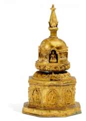 Große Stupa mit separaten Figuren