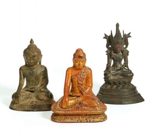Buddha maravijaya und Buddha jambhupati mit dem Elixier des Lebens - Foto 1