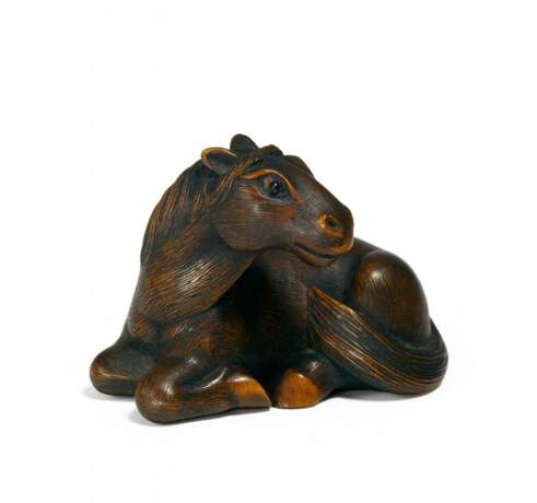 Netsuke: Liegendes Pferd - photo 1