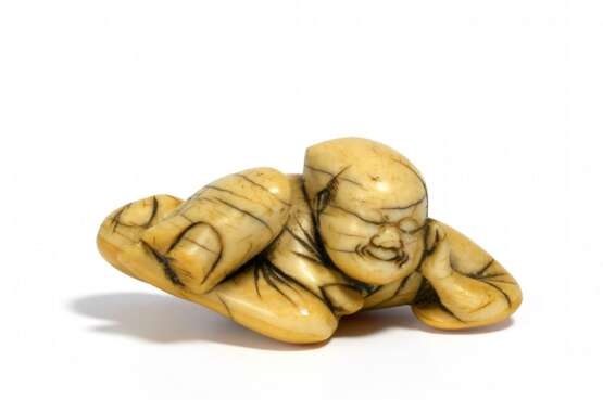 Netsuke: Liegender Sarumawashi - photo 1