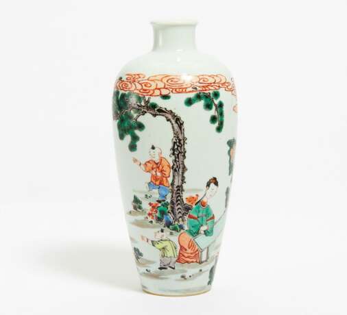 Meiping-Vase mit Damen und Knaben in einem Garten - фото 1