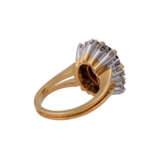 LAUDIER Ring mit ovalem Amethyst und Brillanten, zusammen ca. 0,9 ct, - photo 3