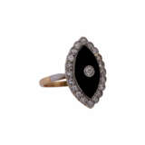 Ring mit Onyxplatte in Navetteform und Diamanten ca. 0,45 ct, - photo 2