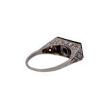 Ring mit rechteckiger Onyxplatte und Diamanten, - Foto 3