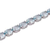 Armband mit hellblauen Aquamarinen ca. 16 ct, - фото 4
