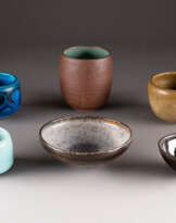 KONVOLUT AUS SECHS KERAMIK-SCHALEN