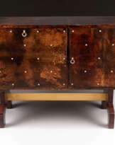 GROSSER BARSCHRANK