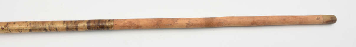 GEHSTOCK MIT NETSUKE,lackiertes Holz und Elfenbein, Japan/Großbritannien 1. Viertel 20. Jahrhundert - фото 5