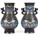 Paar Cloisonne-Vasen, China - Foto 1