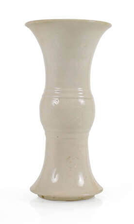 Gu-Förmige Vase, Dehua-Ware, - photo 1