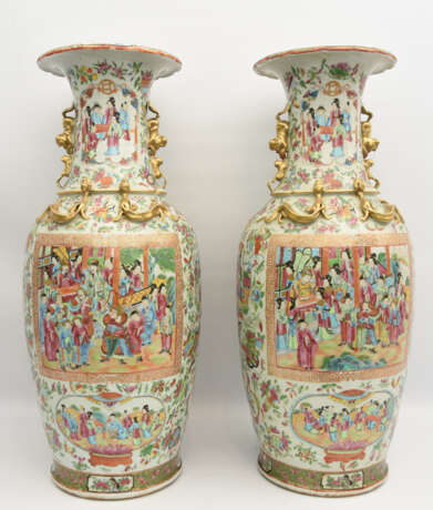 PAAR VASEN, Porzellan bemalt und glasiert, Kanton/ China um 1800 - фото 9