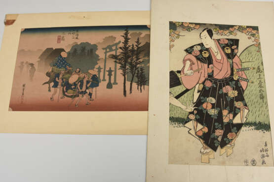PAAR FARBHOLZSCHNITTE "KUNISADA", auf Papier mit Passepartout, gestempelt, Japan 1. Hälfte 19. Jahrhundert - фото 1