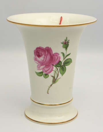MEISSEN TRICHTERVASE "ROSE", handbemaltes und glasiertes Porzellan goldstaffiert, gemarkt, spätes 20. Jahrhundert - photo 1
