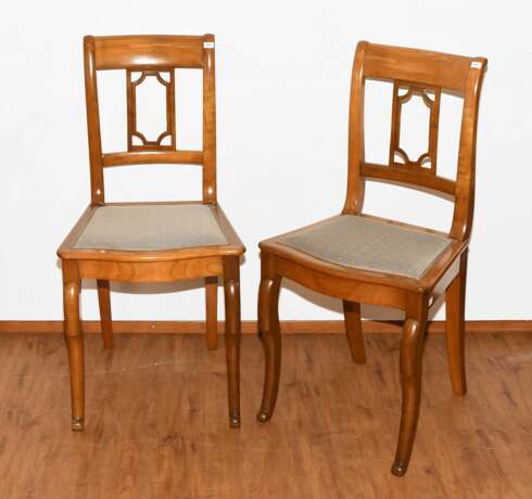 Satz von vier Stühlen - Foto 1