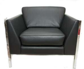 DE SEDE. Sessel, schwarzes Leder und Chrom, 21. Jahrhundert