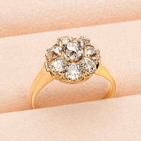 Petite Fleur Ring mit Diamanten - фото 1