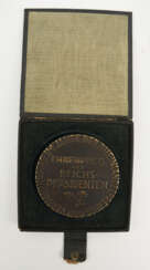 "EHRENPREIS DES REICHSPRÄSIDENTEN", Bronzemedaille mit Originalbox, Weimarer Republik 1930