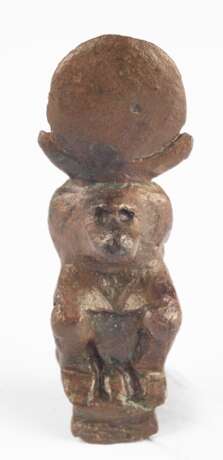 Figur des Thoth in Gestalt eines sitzenden Pavians mit Mondscheibe - photo 1