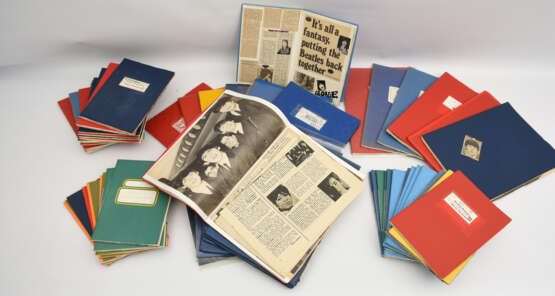 THE BEATLES- ORIGINAL CUTTINGS, aus Magazinen zusammengetragen, UK/ BRD 1960er-Jahre - Foto 1