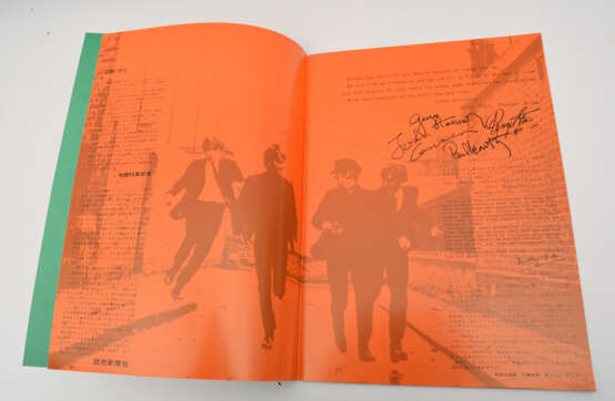 THE BEATLES- TOURBOOK: "THE BEATLES IN JAPAN", zweisprachig, polychromer Popart- Print, Japan 1966 - Foto 3
